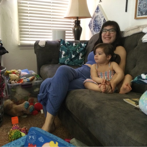 Like this to know when I go live!🩷 - Picture 4 of 5